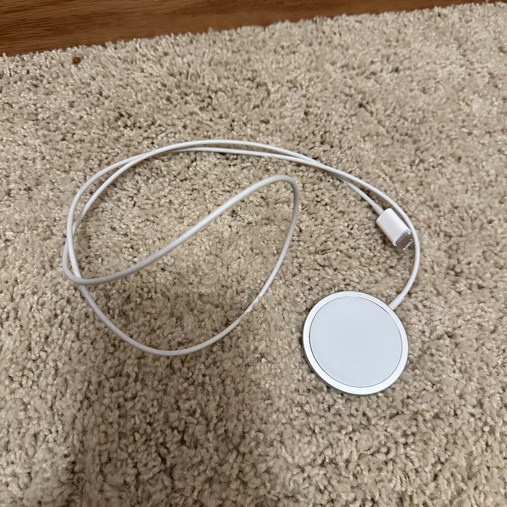 Apple Magsafe Phone Charger